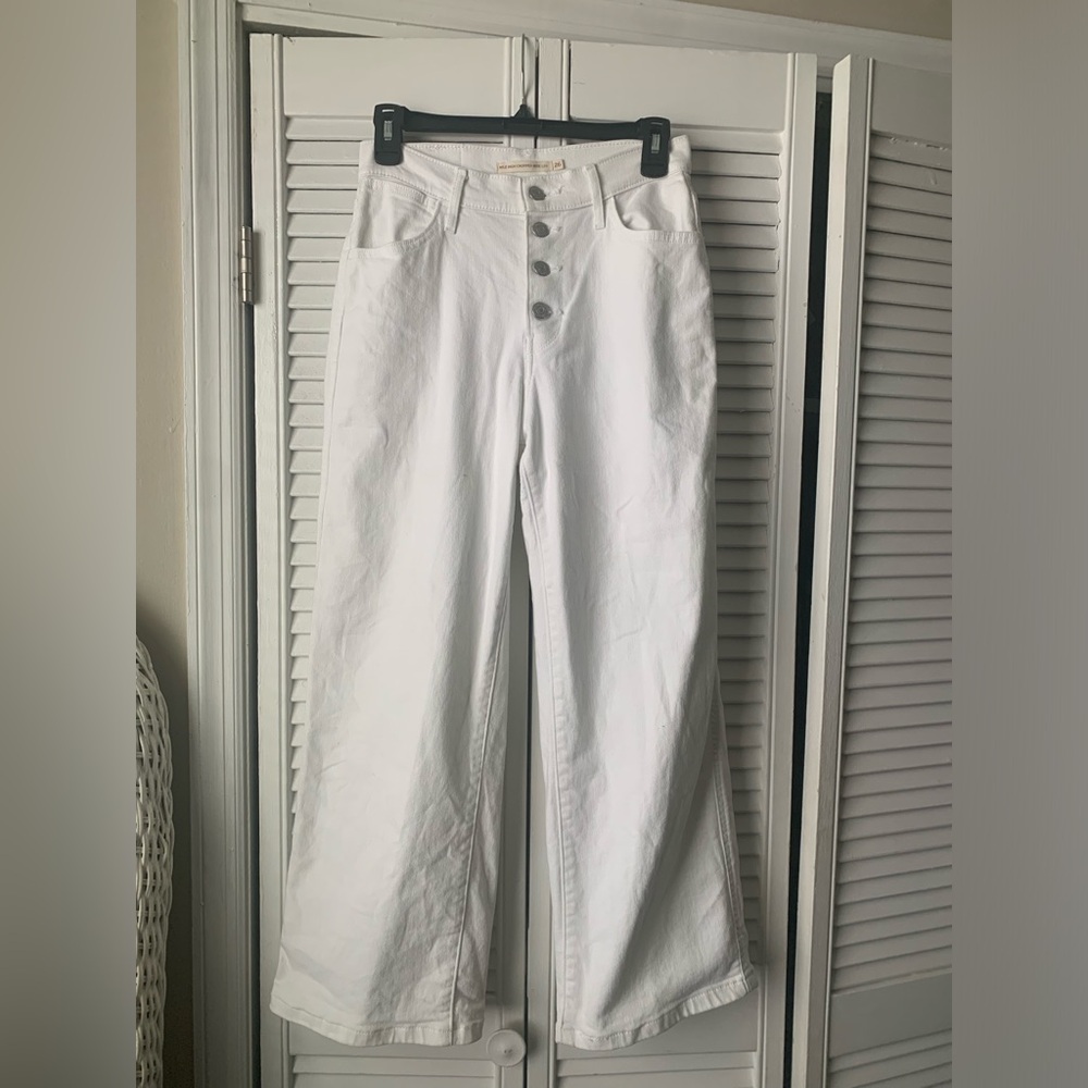 Levi’s Mile High Cropped Wide Leg